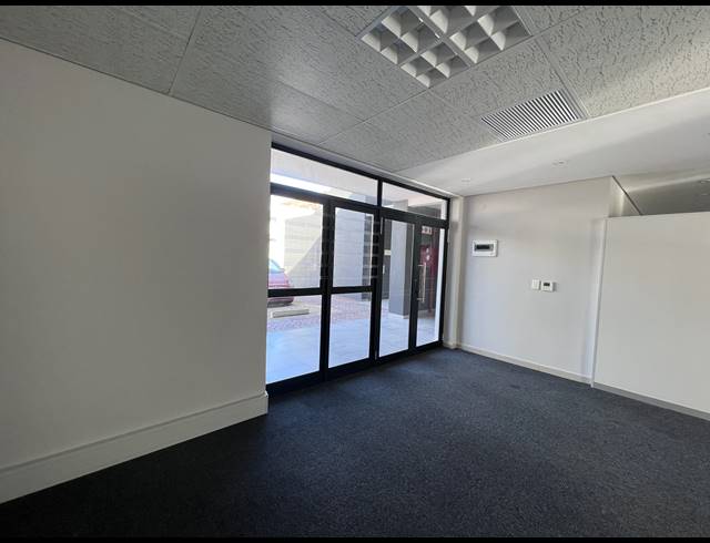 100M² OFFICE TO LET IN CENTURY CITY